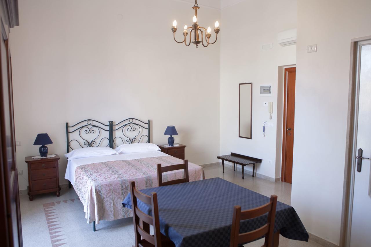 Albergo Lucy Trani Ruang foto