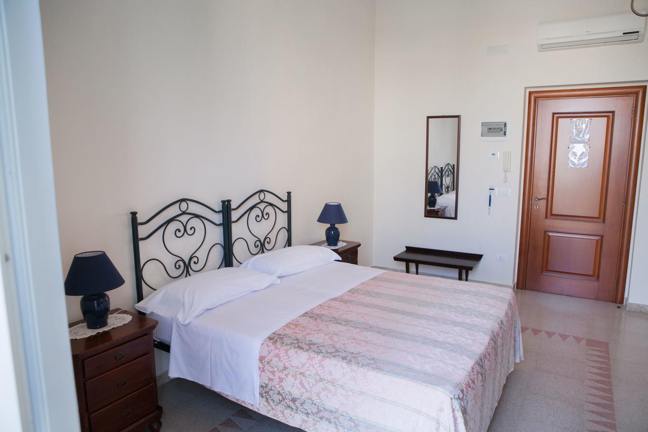 Albergo Lucy Trani Ruang foto