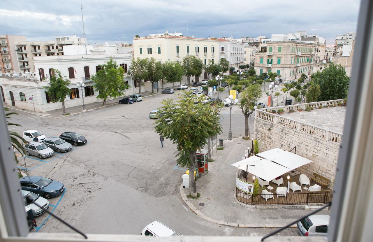 Albergo Lucy Trani Bagian luar foto